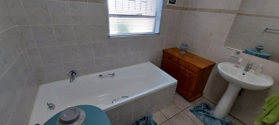 8 Bedroom Property for Sale in Grimbeeck Park North West